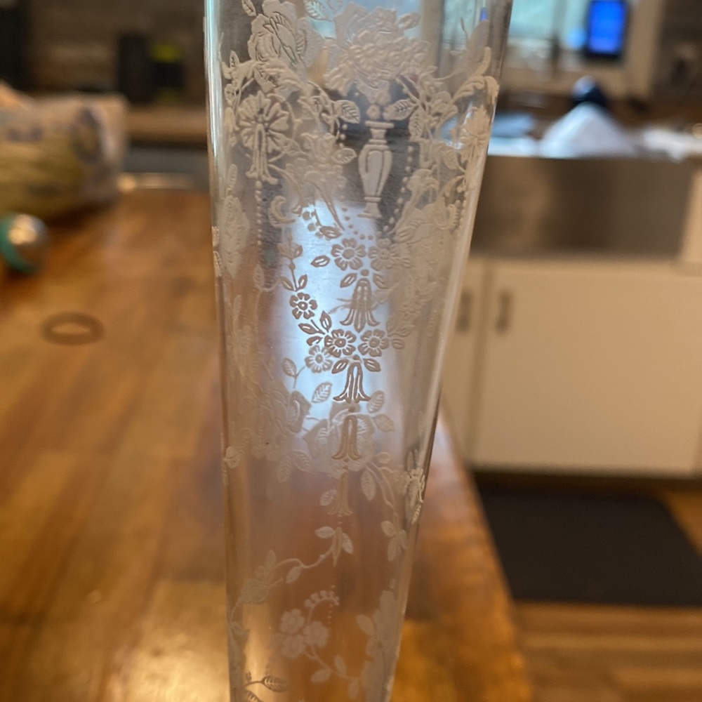 Tiffin Franciscan blown glass crystal bud vase rose etched - Picture 4 of 5